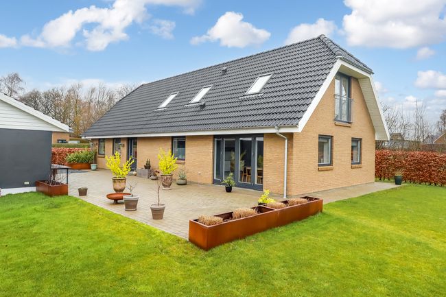 Skolevænget 10, 5883 Oure